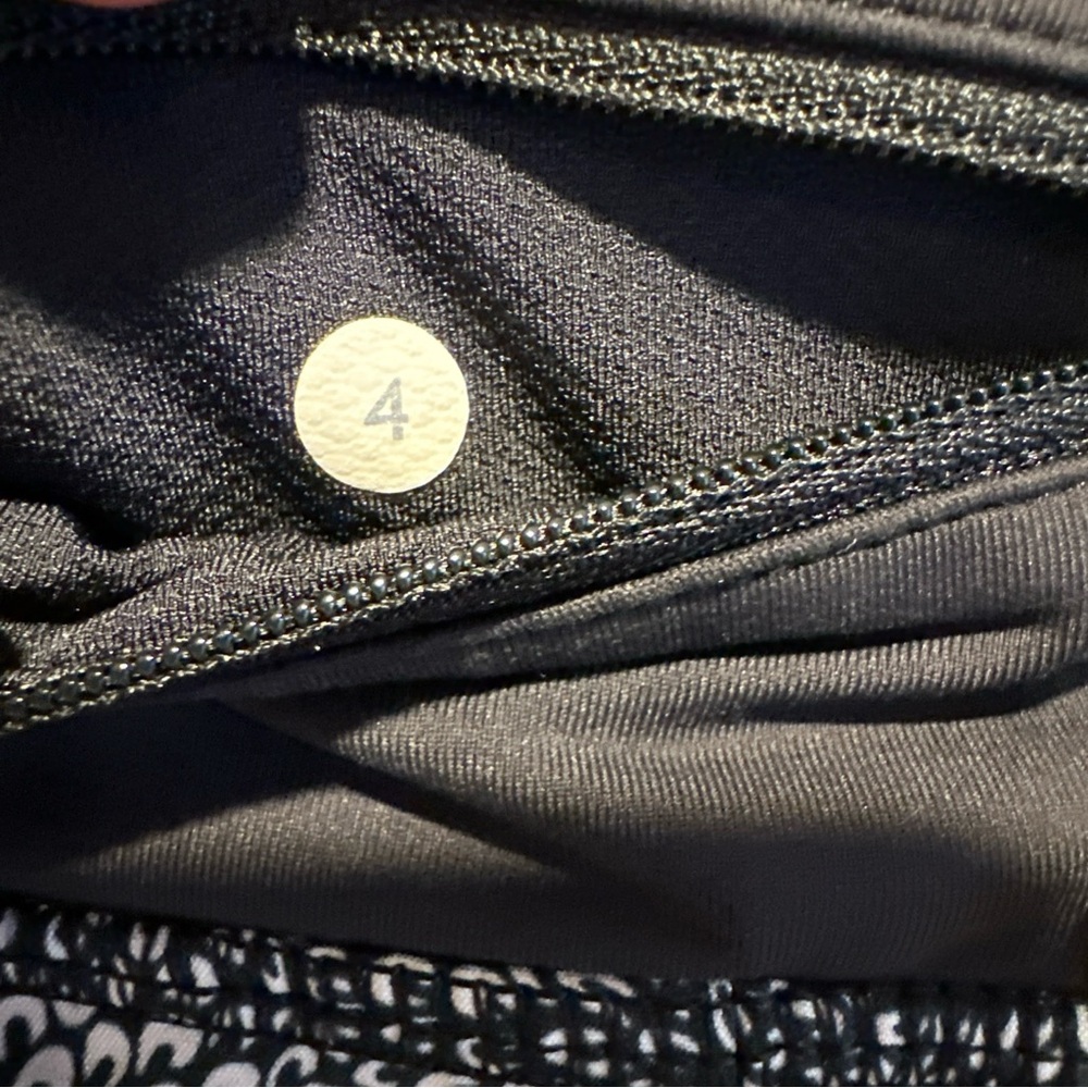 Lululemon Run: Womens 4 Pace Setter Skirt 4 way Stretch Plush Petal Black Ghost - Picture 6 of 11